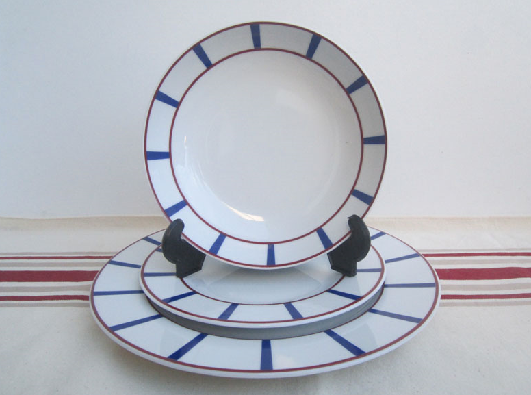 18 assiettes basque bleu et rouge ( 2 )